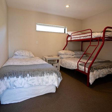 Kotare Point Paradise - Akaroa Holiday Home Екстериор снимка
