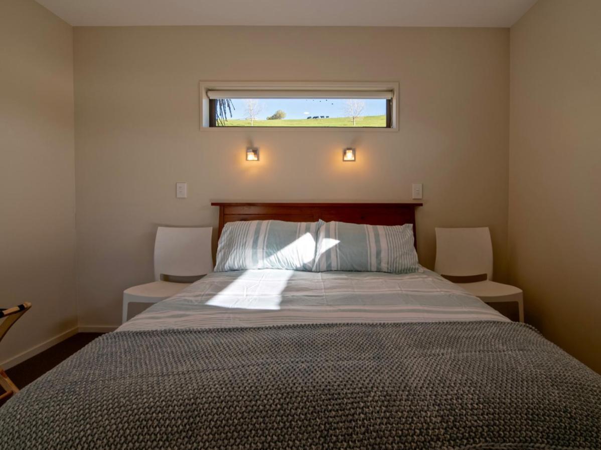 Kotare Point Paradise - Akaroa Holiday Home Екстериор снимка