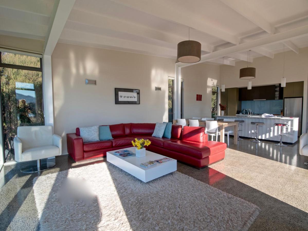 Kotare Point Paradise - Akaroa Holiday Home Екстериор снимка