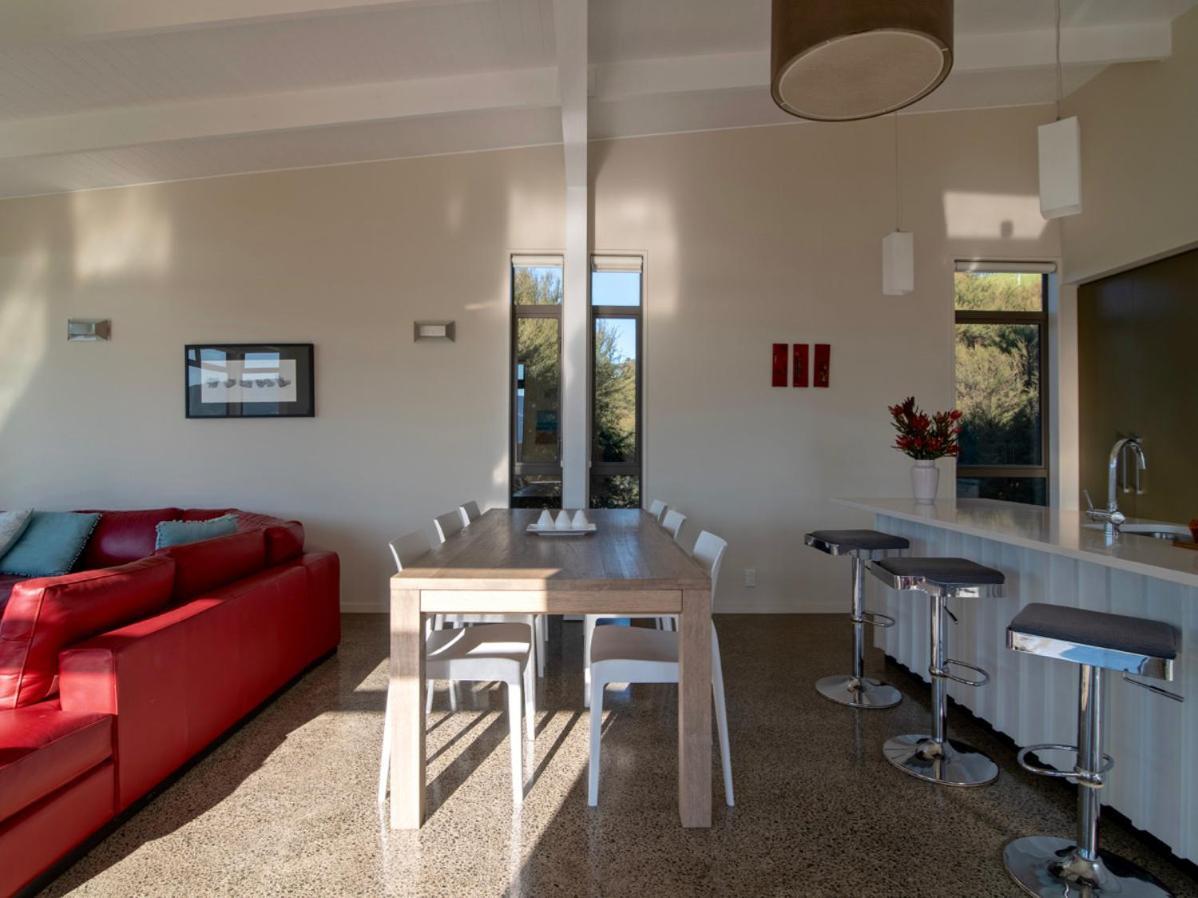 Kotare Point Paradise - Akaroa Holiday Home Екстериор снимка
