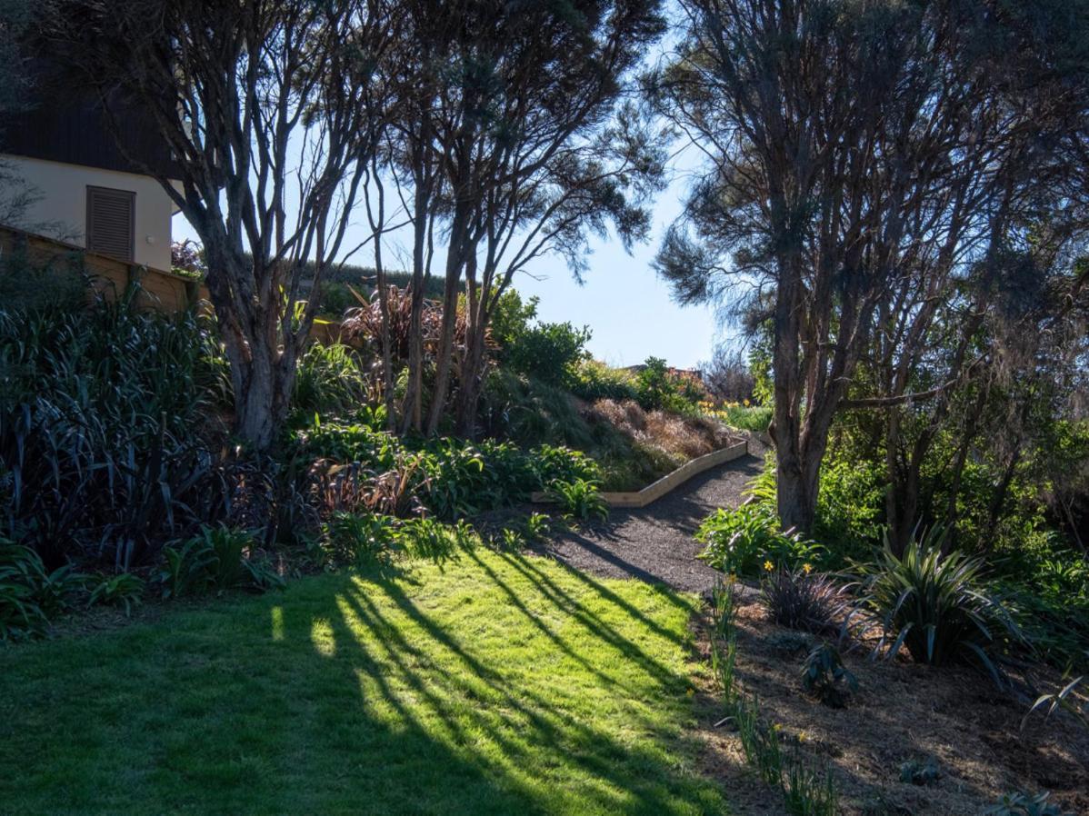 Kotare Point Paradise - Akaroa Holiday Home Екстериор снимка
